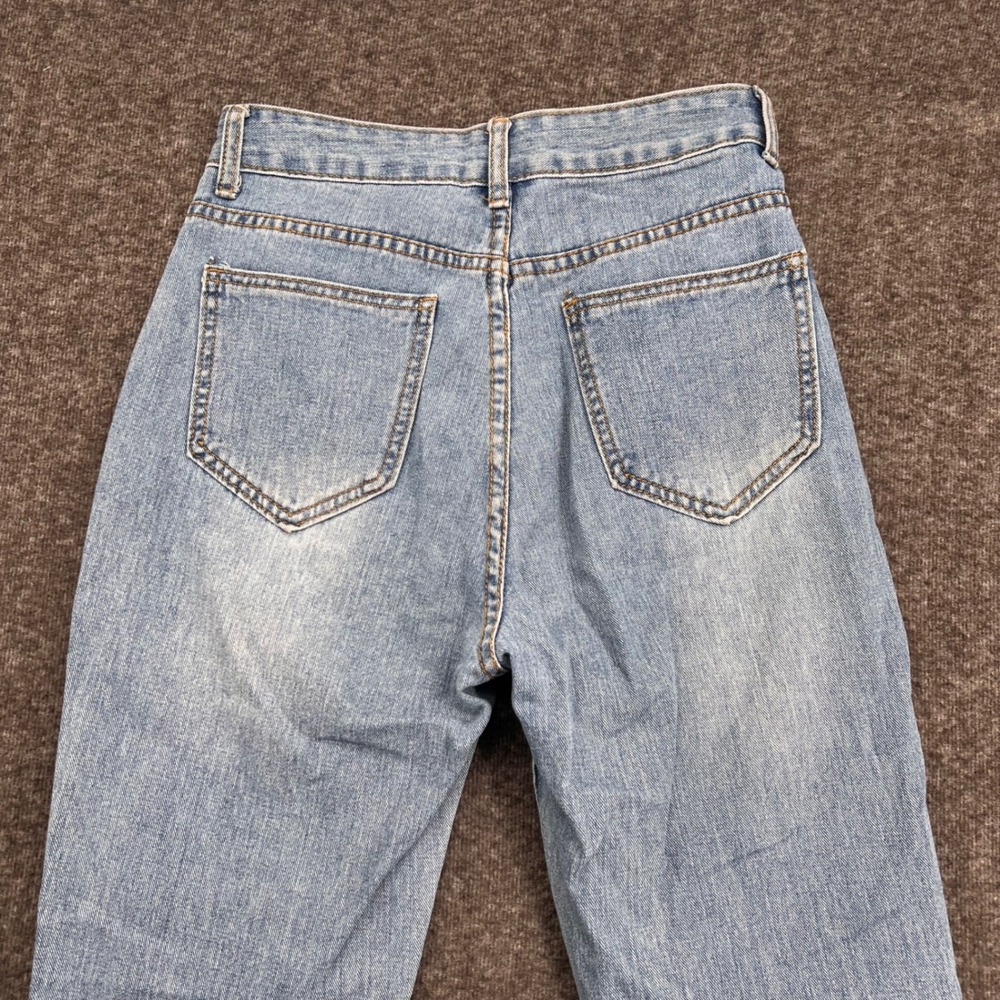 SHEIN Womens High Waisted Distressed Mom Jeans Light Wash Blue Ripped XS Crop - Picture 7 of 14
